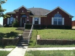 Building Photo - 3245 Bent Oak Dr