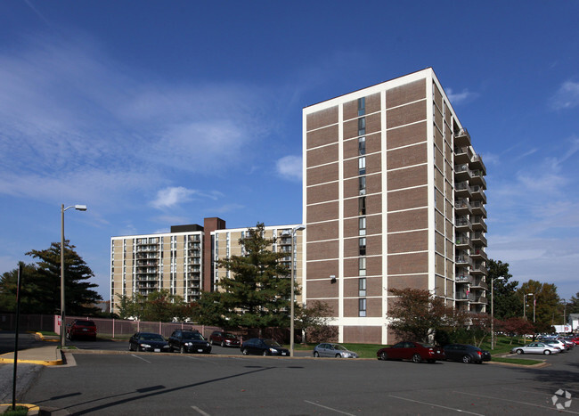 Front of Building - McLean House Condominiums