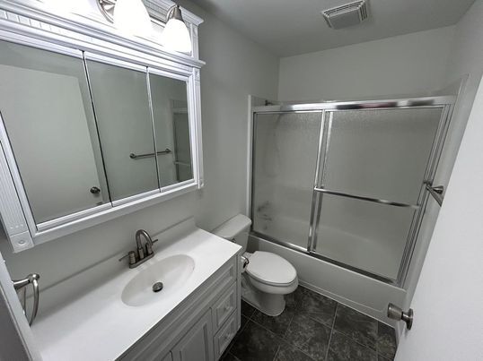 Building Photo - 501 Shortridge St