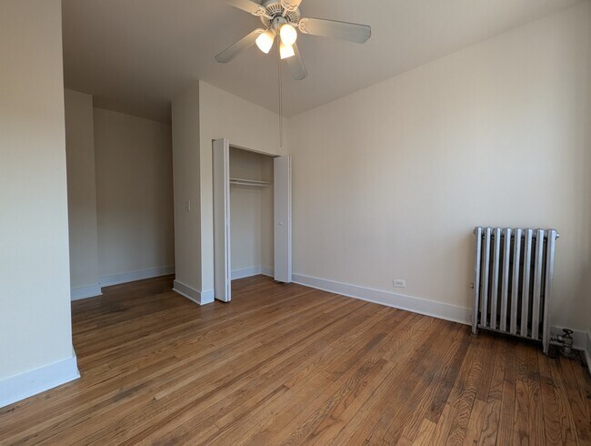 Foto del edificio - 1532 N Kedzie Ave