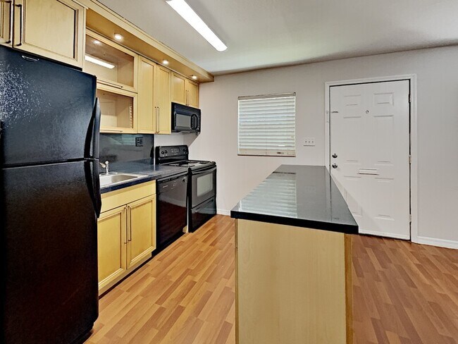 Foto del edificio - 1529 Catherine St