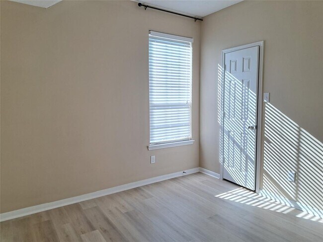 Foto del edificio - 21910 Cascade Hollow Ln