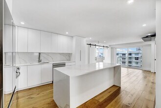 Building Photo - 4511 S Ocean Blvd