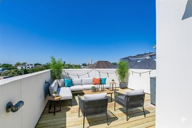 Foto del edificio - 1408 Vermont St