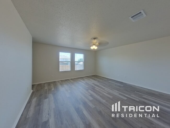 Building Photo - 4913 Creek Ridge Trail