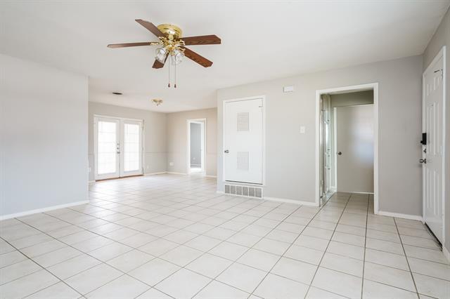 Foto del edificio - 1212 Cavender Dr