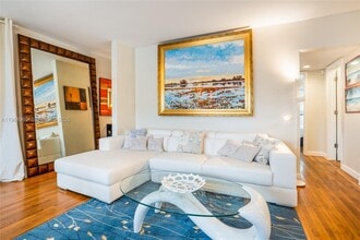 Building Photo - 113 SW 2nd St