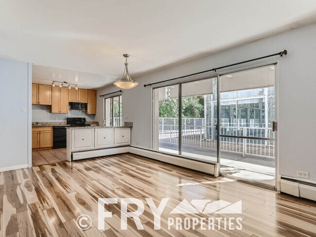 Foto del edificio - Great Condo off Cheeseman Park