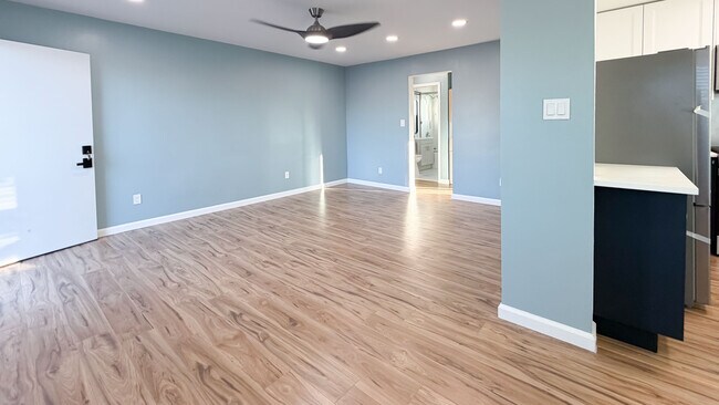 Foto del edificio - 4169 Myrtle Ave