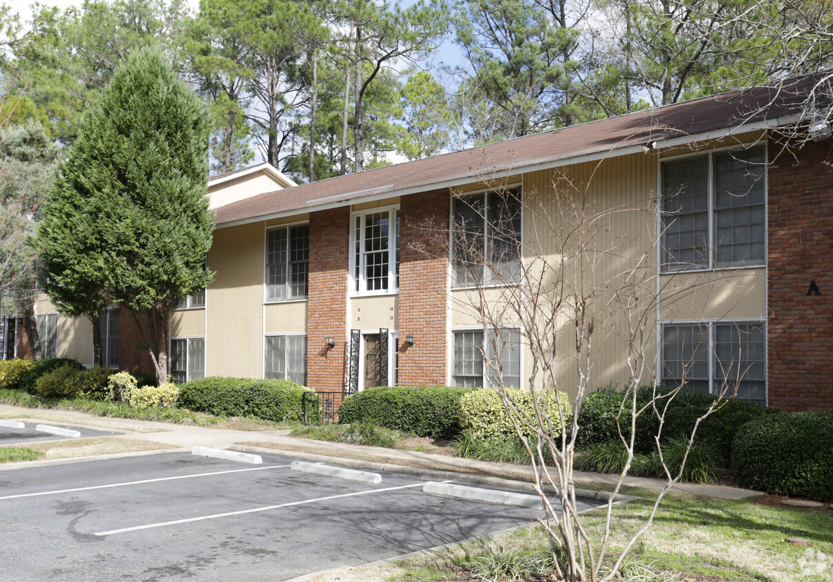 Primary Photo - Village Square Apartments