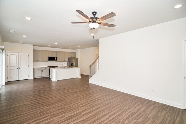 Foto del edificio - 249 W Millbrook Dr