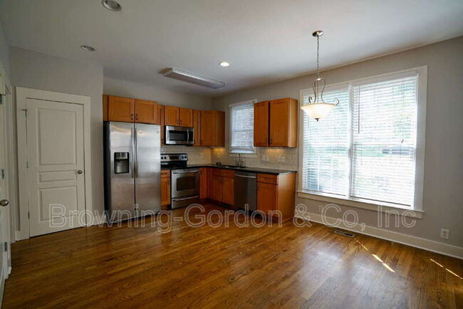 Foto del edificio - 1410 Caldwell Ave