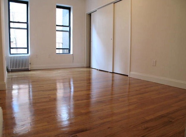 Building Photo - 422 E 73rd St