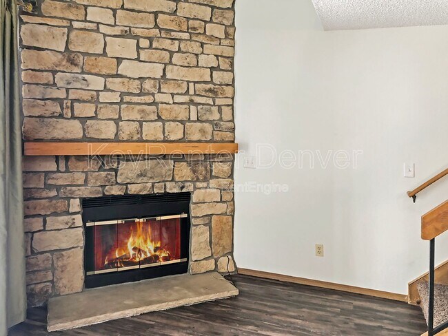 Foto del edificio - 8787 W Cornell Ave