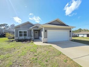 Building Photo - 1821 Lubbock Rd