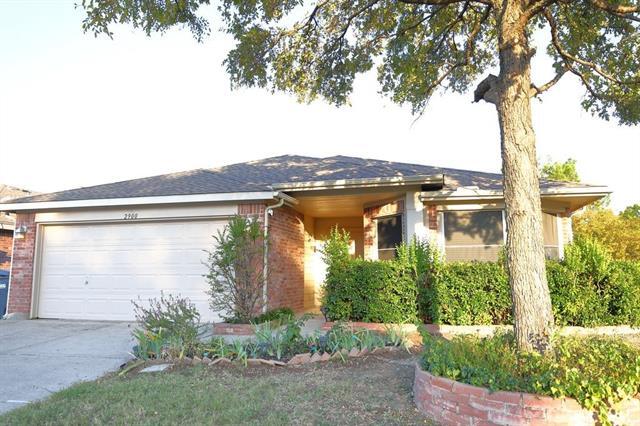 Foto principal - 2900 Bluffs Ct