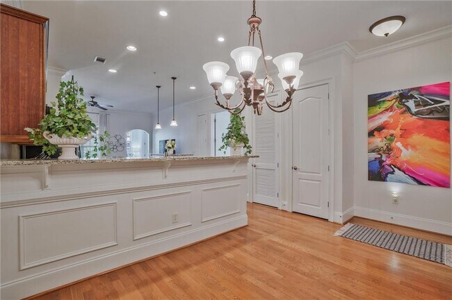 Foto del edificio - 2300 Peachford Rd
