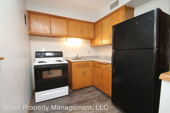 Foto del edificio - 11320 W North Ave