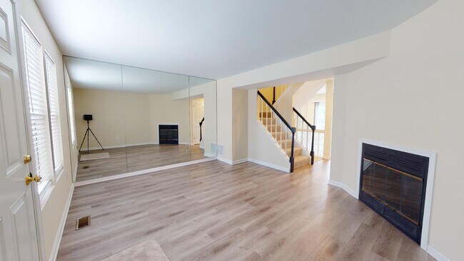 Foto del edificio - 15326 Gatehouse Terrace