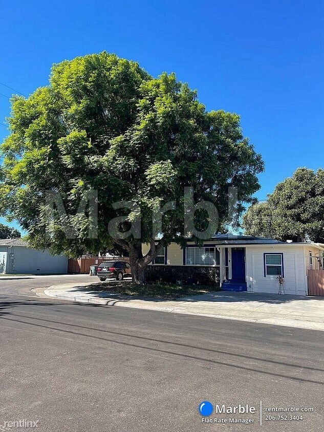 Foto principal - 3 br, 2 bath House - 351 Bartlett Ave