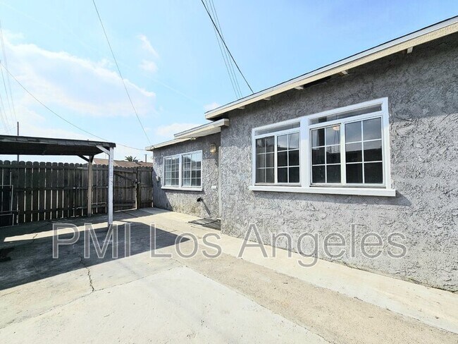 Building Photo - 4221 Live Oak St