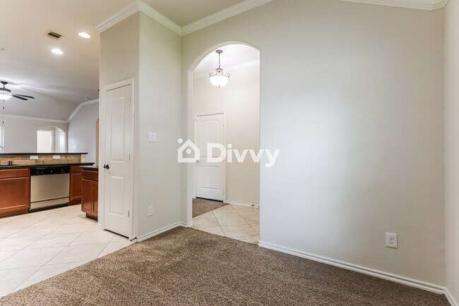 Building Photo - 1630 York Creek Dr