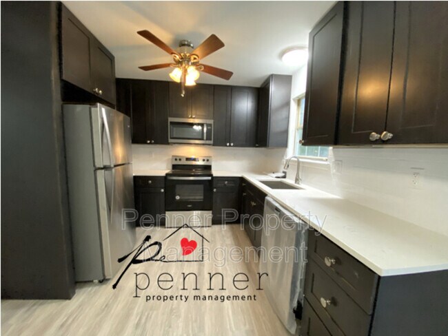 Building Photo - 3826 SW Harbor Dr