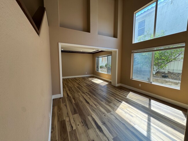 Building Photo - Gorgeous for 4 Bedroom and gated community