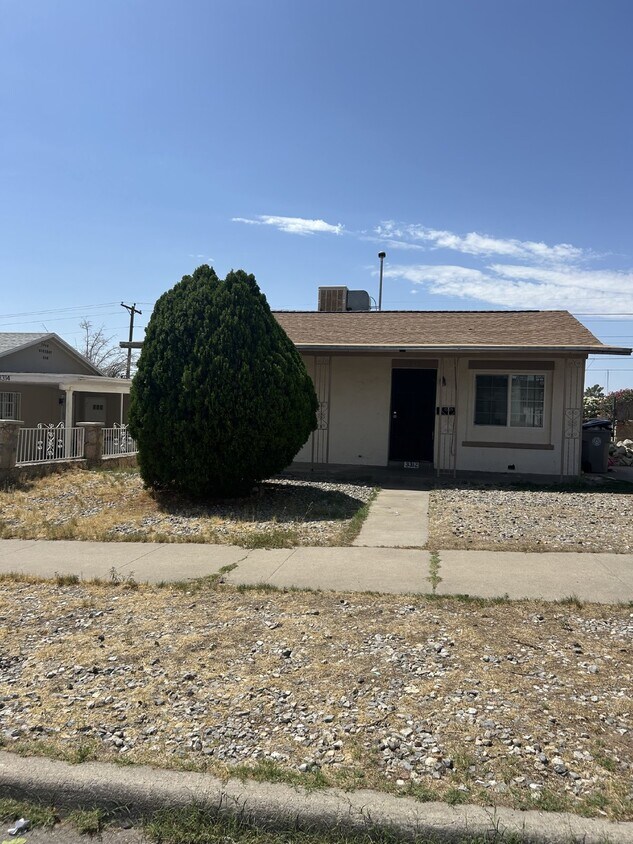 Foto principal - 3312 Harrison Ave