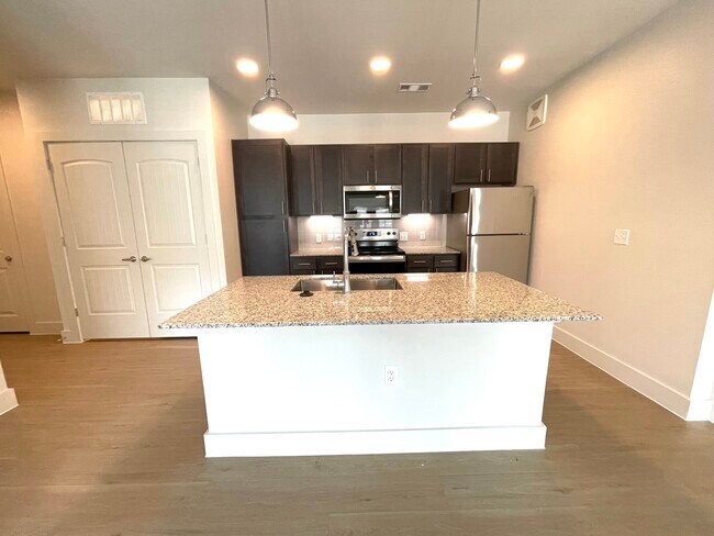 Building Photo - 4525 S Legacy Dr