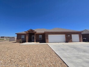 Building Photo - 220 Nonpareil Ln