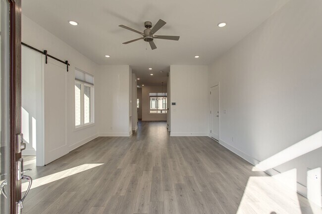 Foto del edificio - 1611 Marshall Hollow Dr