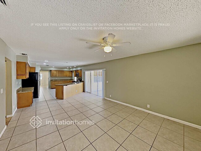 Foto del edificio - 12725 Newton Pl