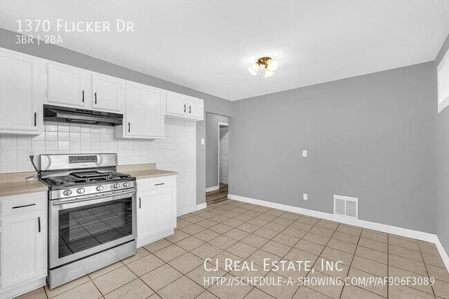 Building Photo - 1370 Flicker Dr