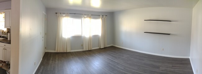 Front room - 1117 Pam Dr
