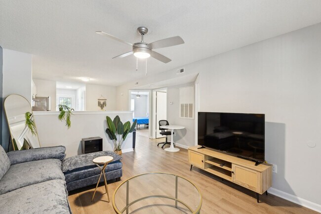 Foto del edificio - 3504 Carlson Bay Ct