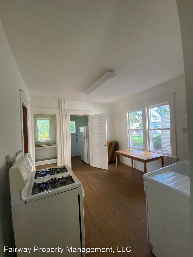 Building Photo - 3 br, 1 bath House - 1716 Selby Ave