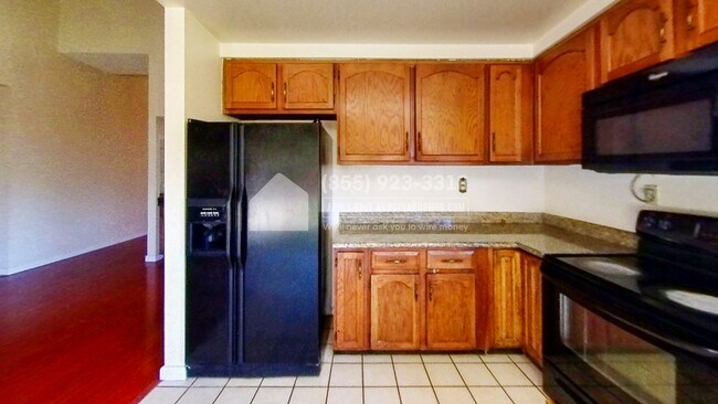 Building Photo - 332 Laguna Dr