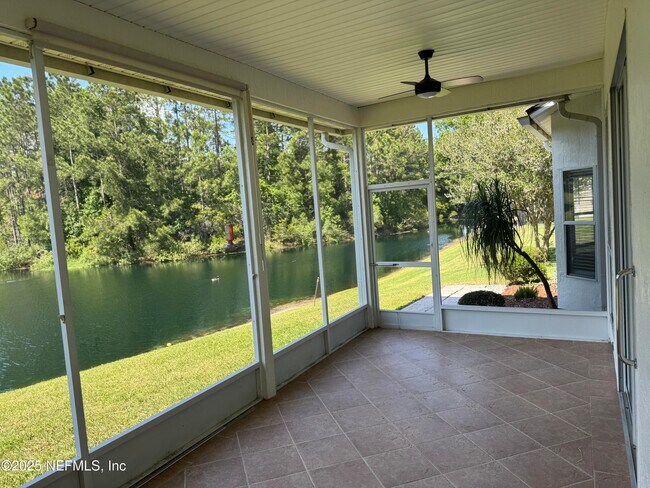 Foto del edificio - 5539 London Lake Dr W