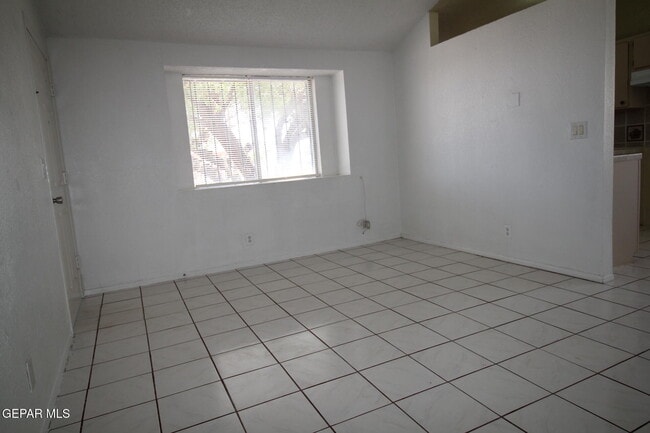 Building Photo - 9604 Gaza Dr