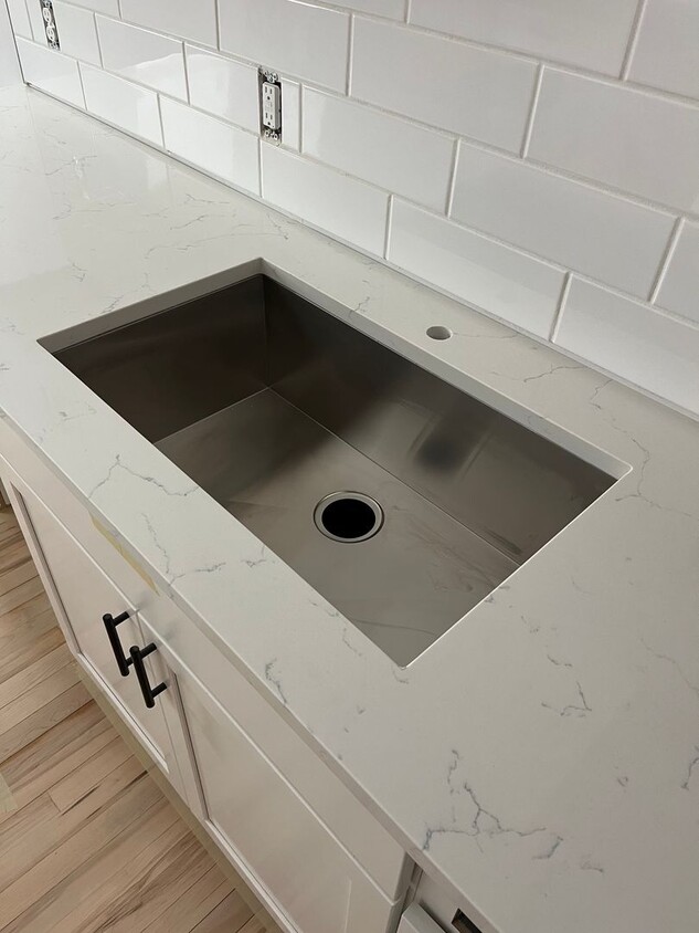 Foto del edificio - 1030 S Holmes St