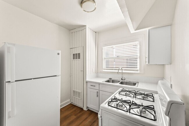 Foto del edificio - 314/316 W 50th St.