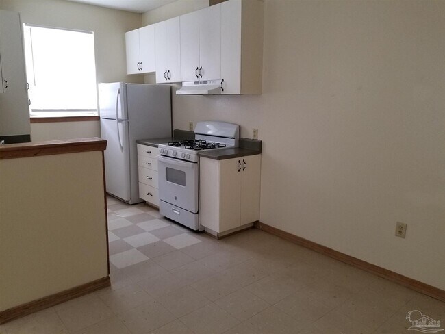 Foto del edificio - 5016 Lillian Hwy