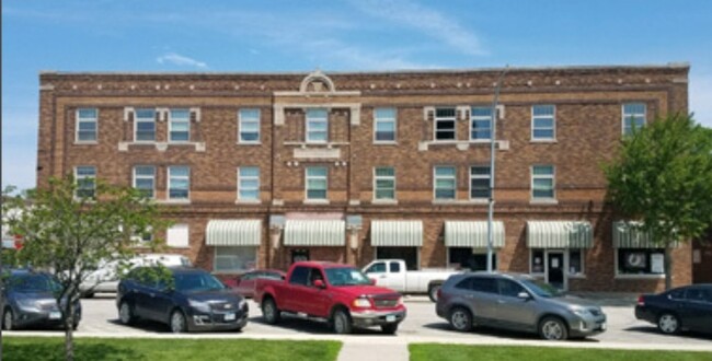 Building Photo - 103 1st Ave NE