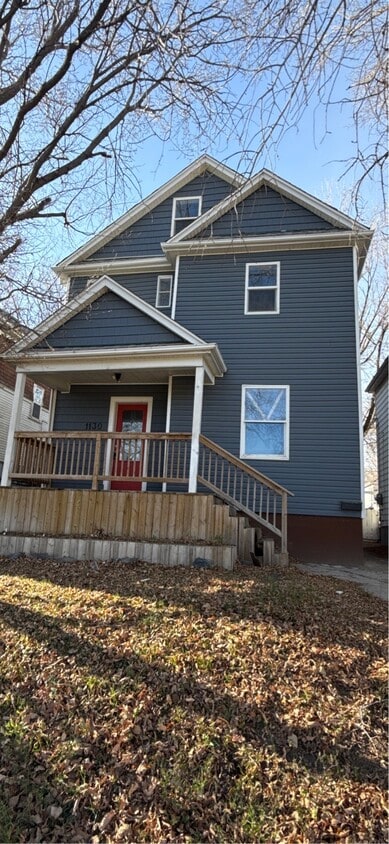 Primary Photo - 1130 Main St N