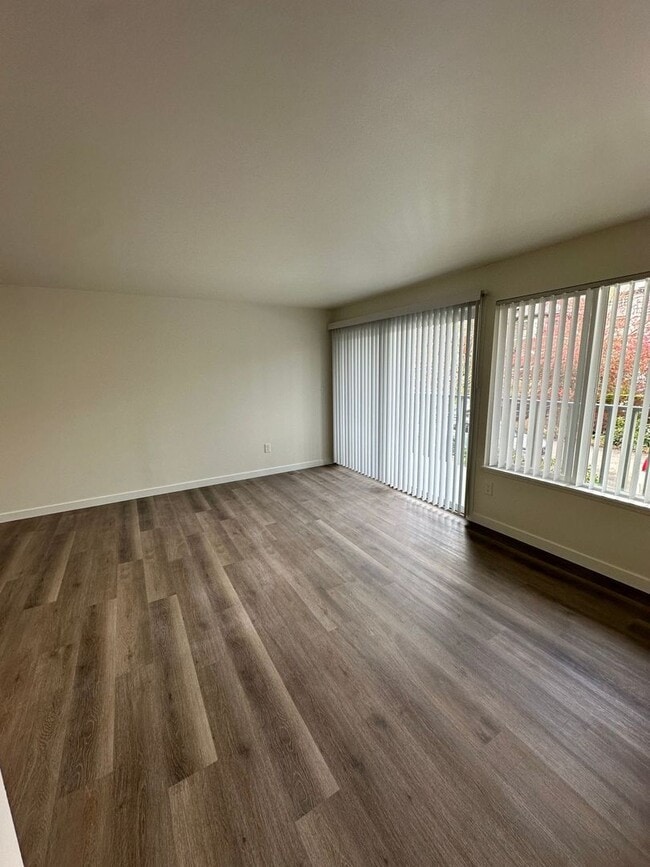 Interior Photo - Golden Inca Apartments