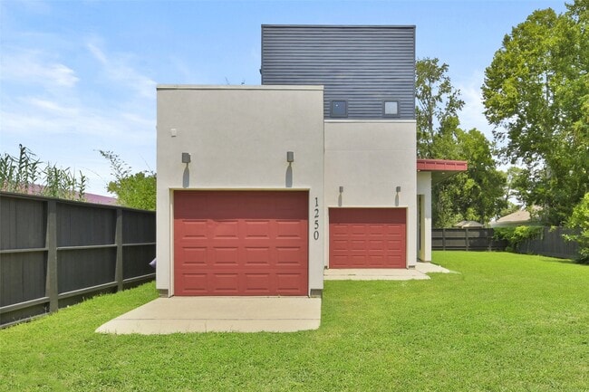 Building Photo - 1250 Paul Quinn St