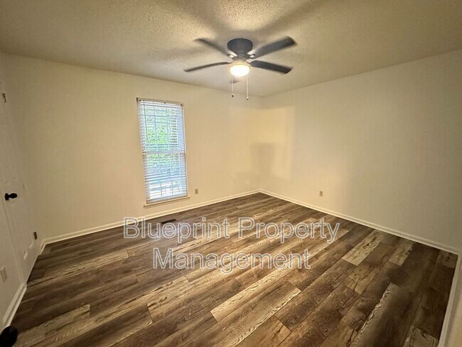 Foto del edificio - 5997 Amber Hills Rd