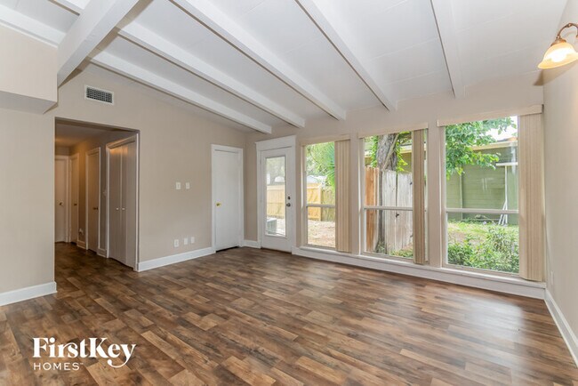 Building Photo - 1803 Layton Rd