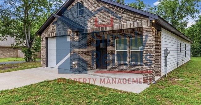 Building Photo - 604 Putman St
